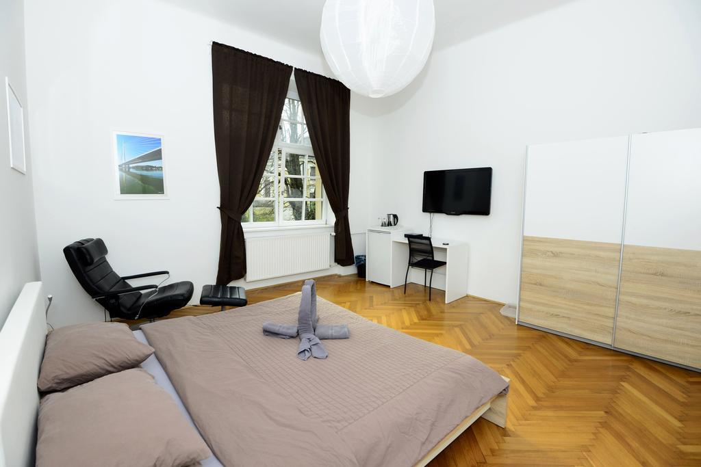Galeria Rooms Ljubljana Rum bild