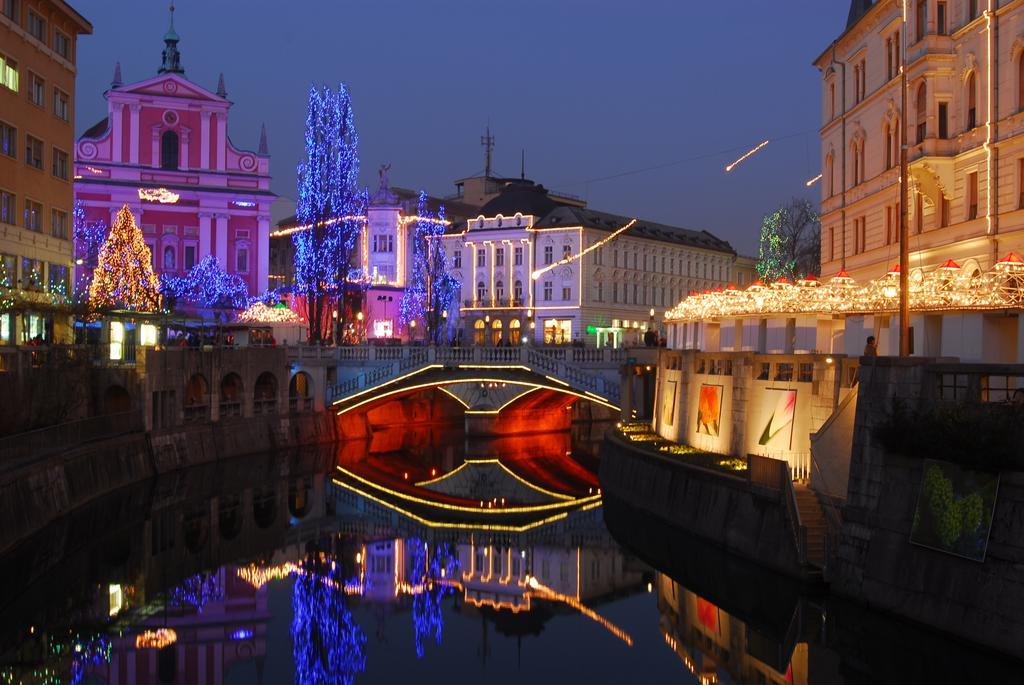 Galeria Rooms Ljubljana Exteriör bild